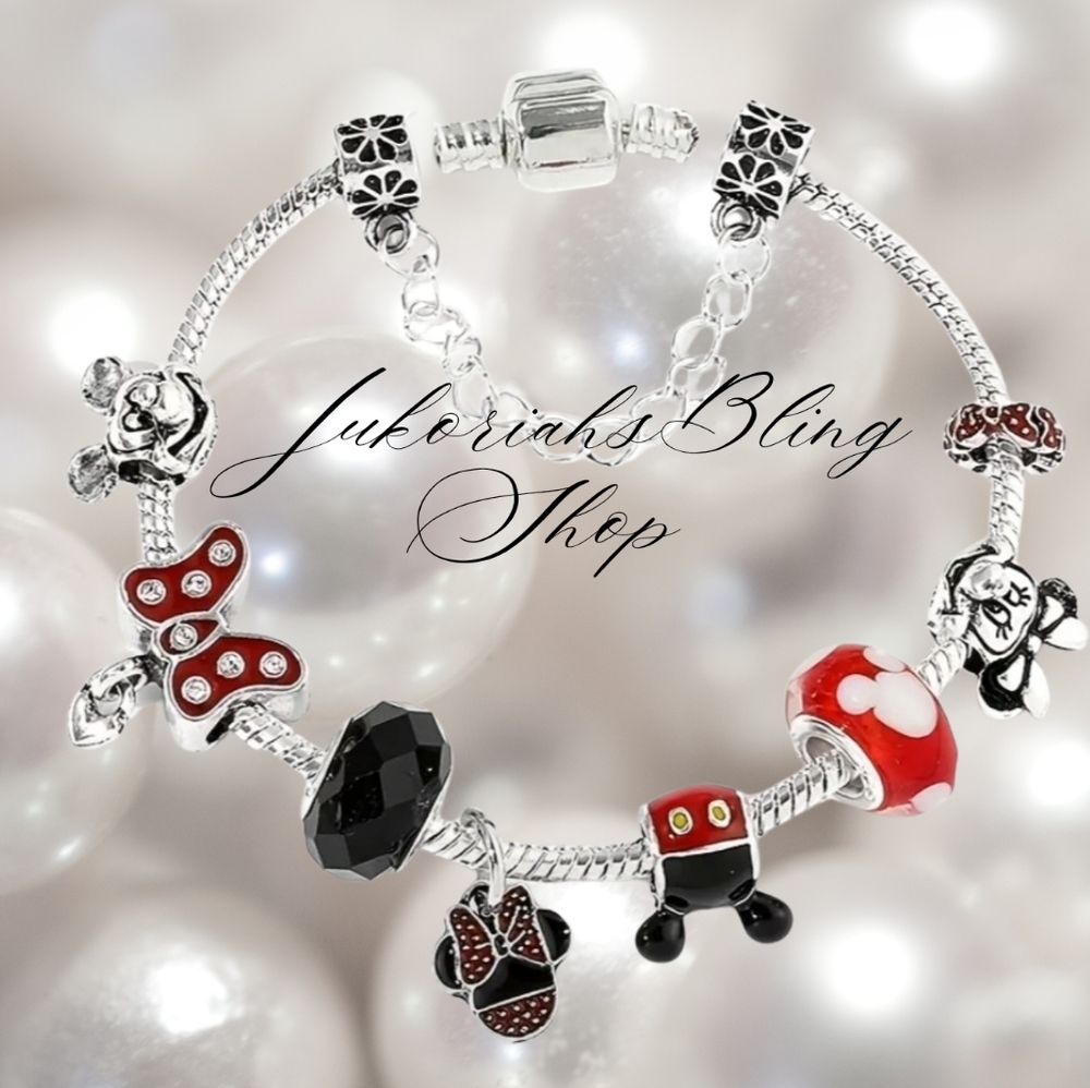 Mickey And Minnie Love Womens Charm Bracelet